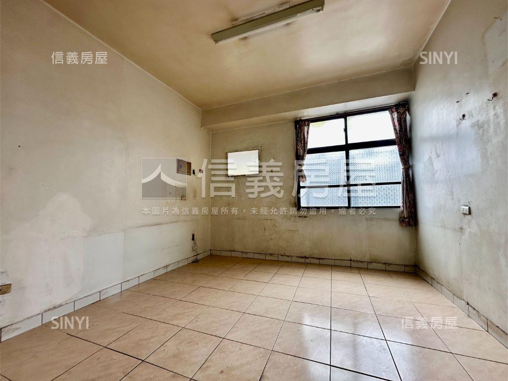 瑞隆便利居｜邊間採光透店房屋室內格局與周邊環境