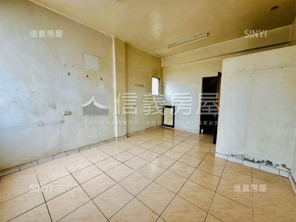 瑞隆便利居｜邊間採光透店房屋室內格局與周邊環境