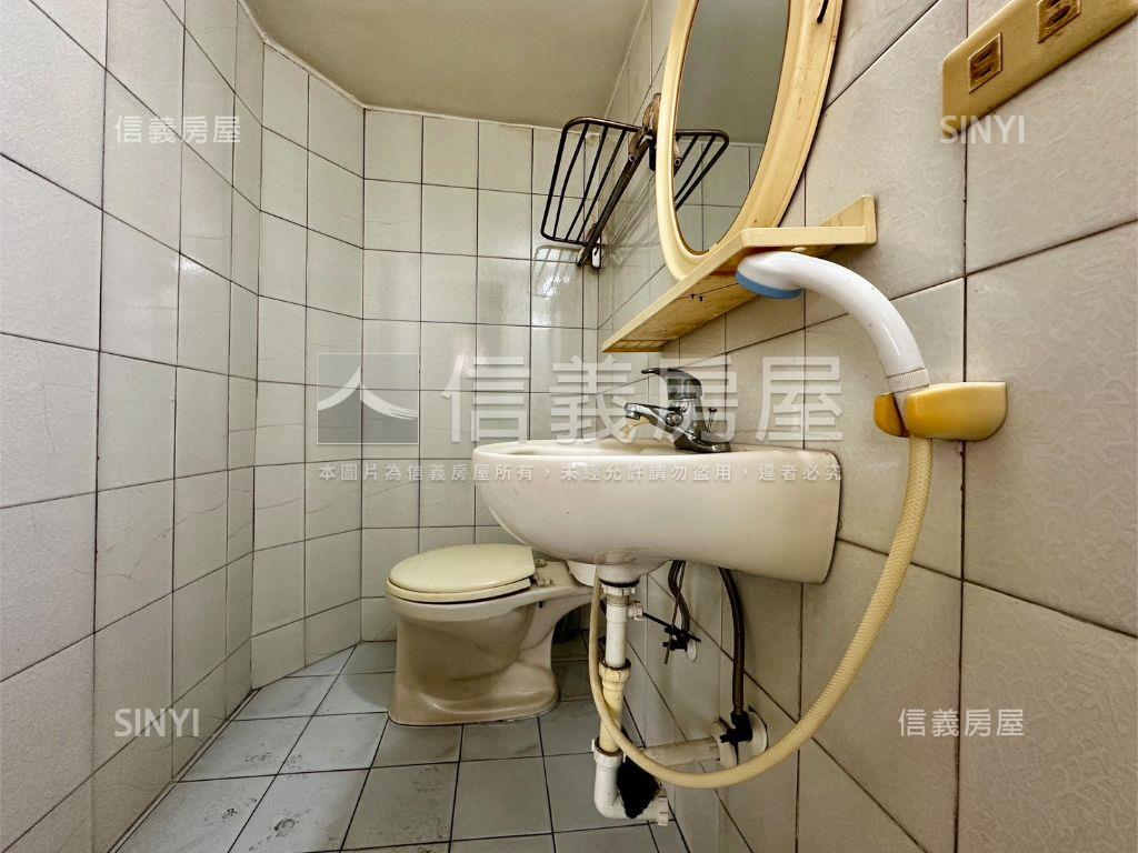 瑞隆便利居｜邊間採光透店房屋室內格局與周邊環境