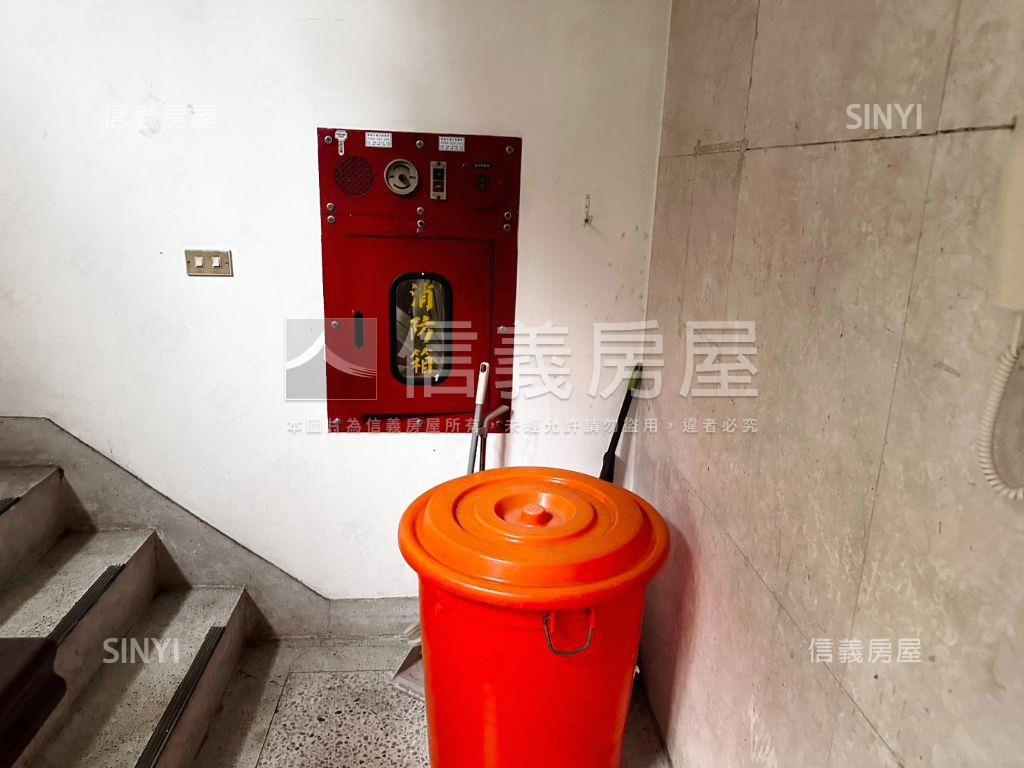 復北二樓角窗辦住房屋室內格局與周邊環境