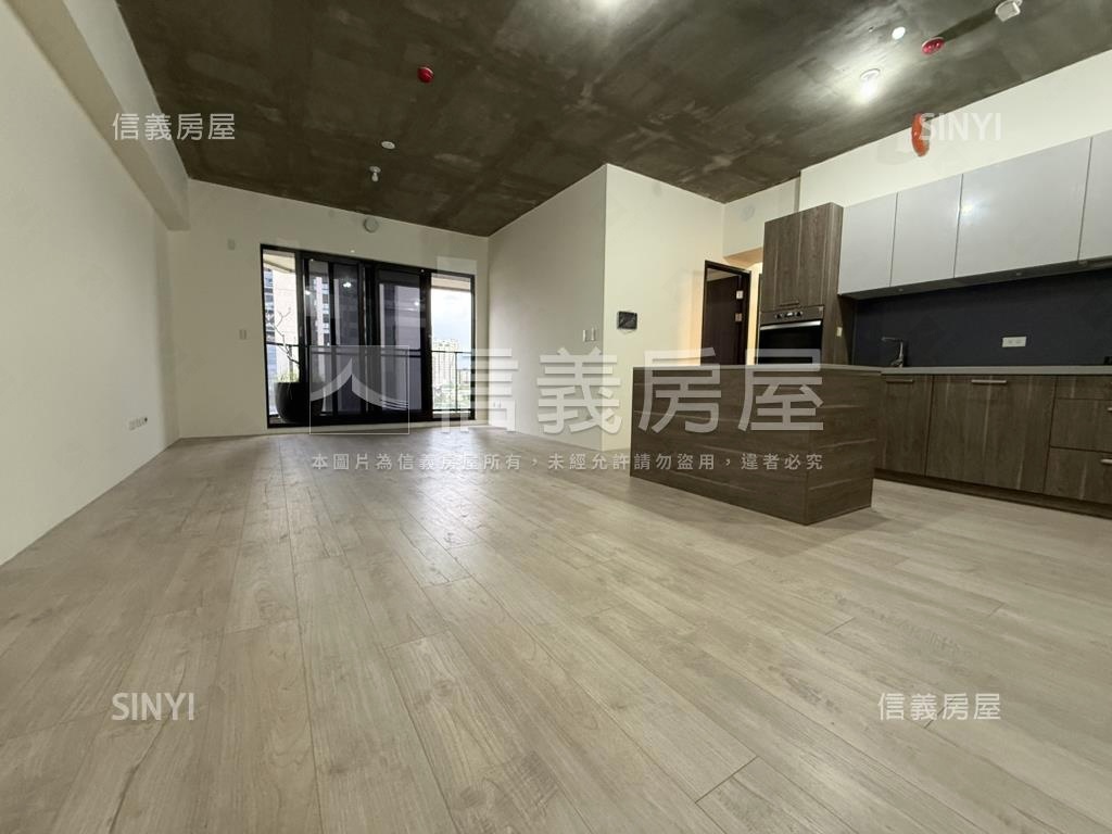 國泰ＭＯＳＴ四房雙平車房屋室內格局與周邊環境