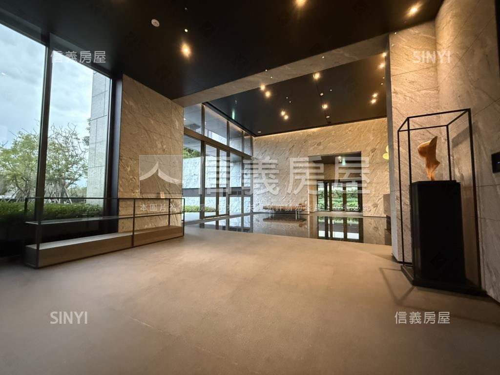 國泰ＭＯＳＴ四房雙平車房屋室內格局與周邊環境