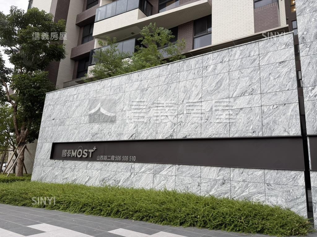 國泰ＭＯＳＴ四房雙平車房屋室內格局與周邊環境