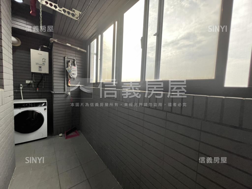 協和星視界次頂樓兩房車位房屋室內格局與周邊環境