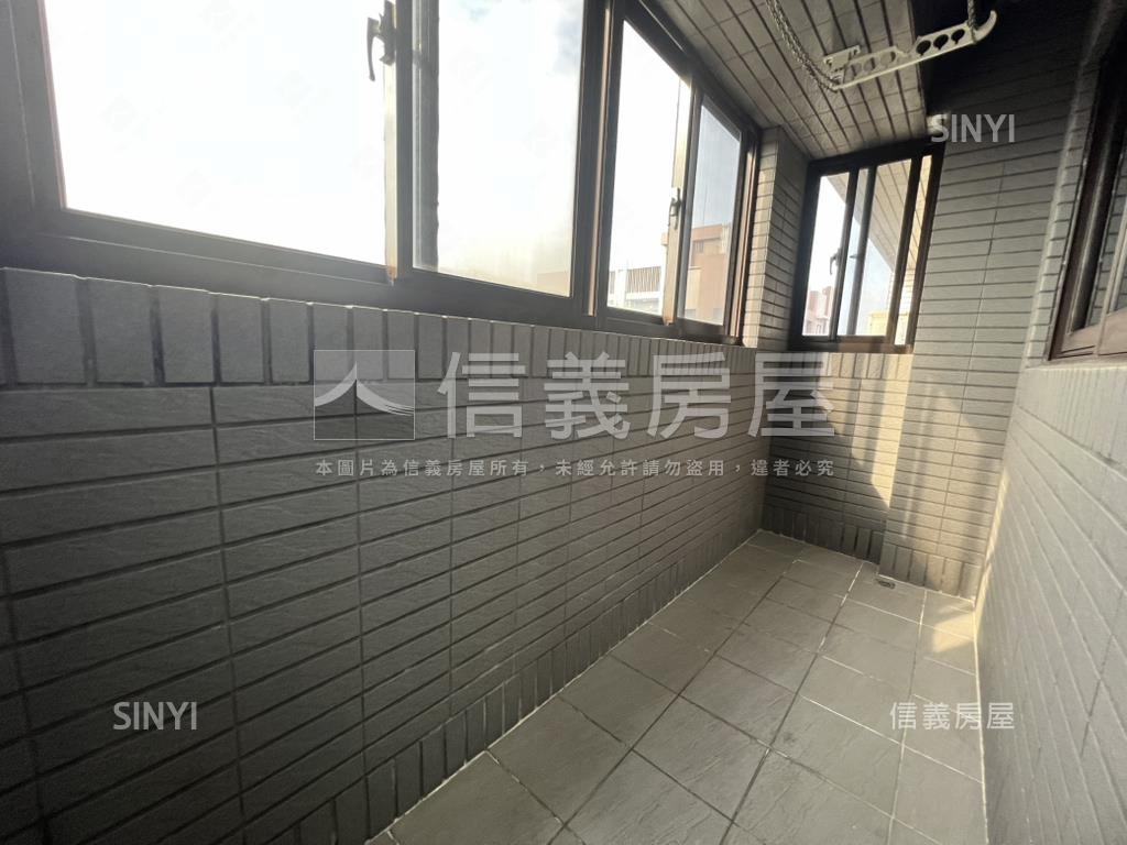 協和星視界次頂樓兩房車位房屋室內格局與周邊環境
