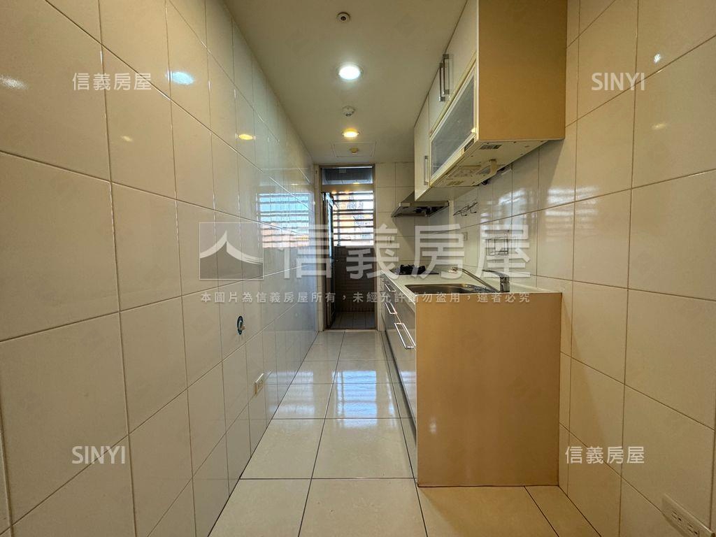 劍橋陽光緩緩三房房屋室內格局與周邊環境