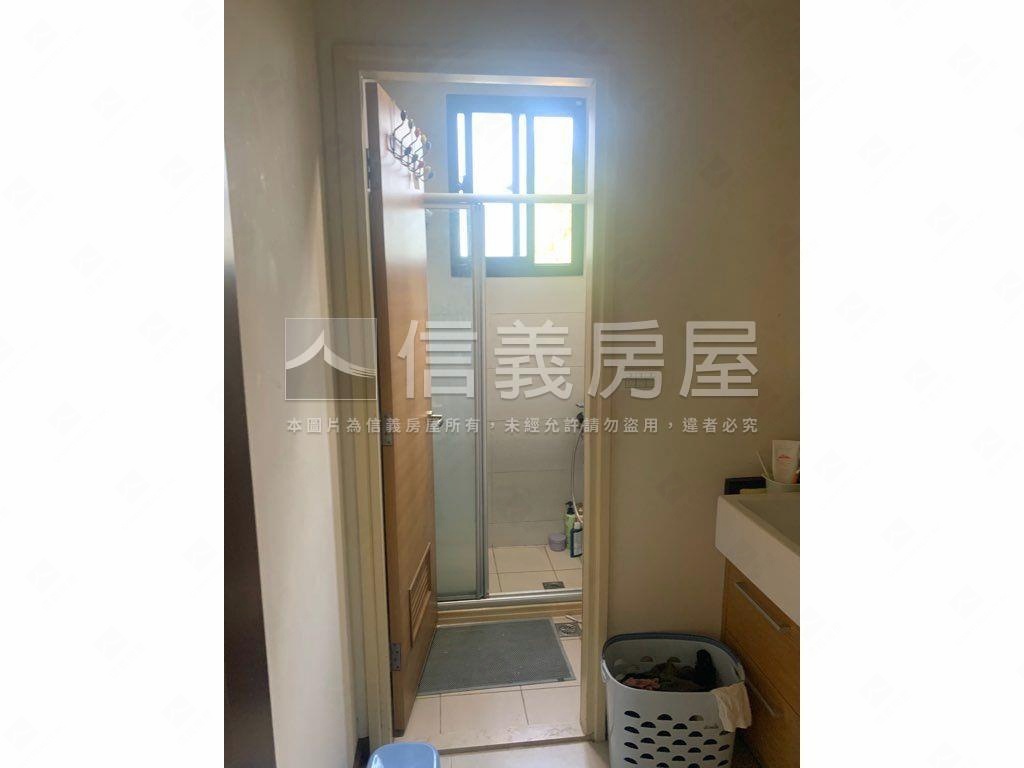 稀有綠華濃三房帶車位房屋室內格局與周邊環境