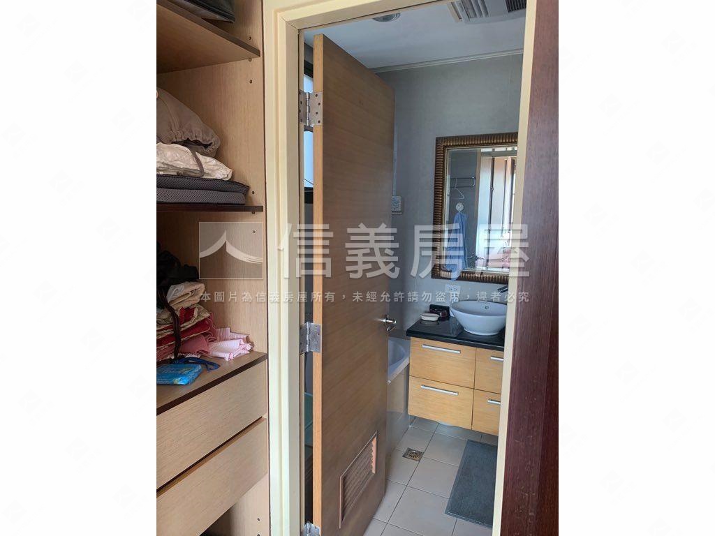 稀有綠華濃三房帶車位房屋室內格局與周邊環境