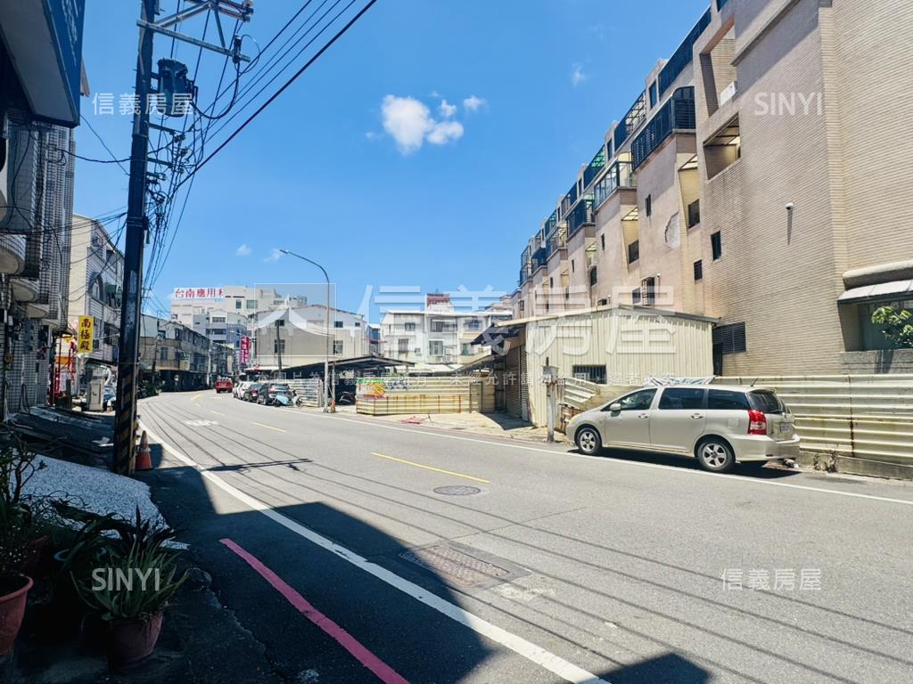 紘圖大展金星３套房＋平車房屋室內格局與周邊環境