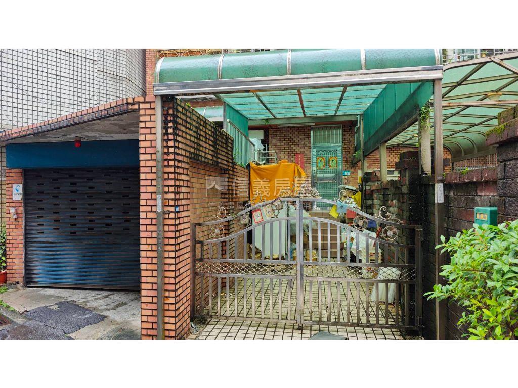 ☆實踐黃金庭院一樓房屋室內格局與周邊環境