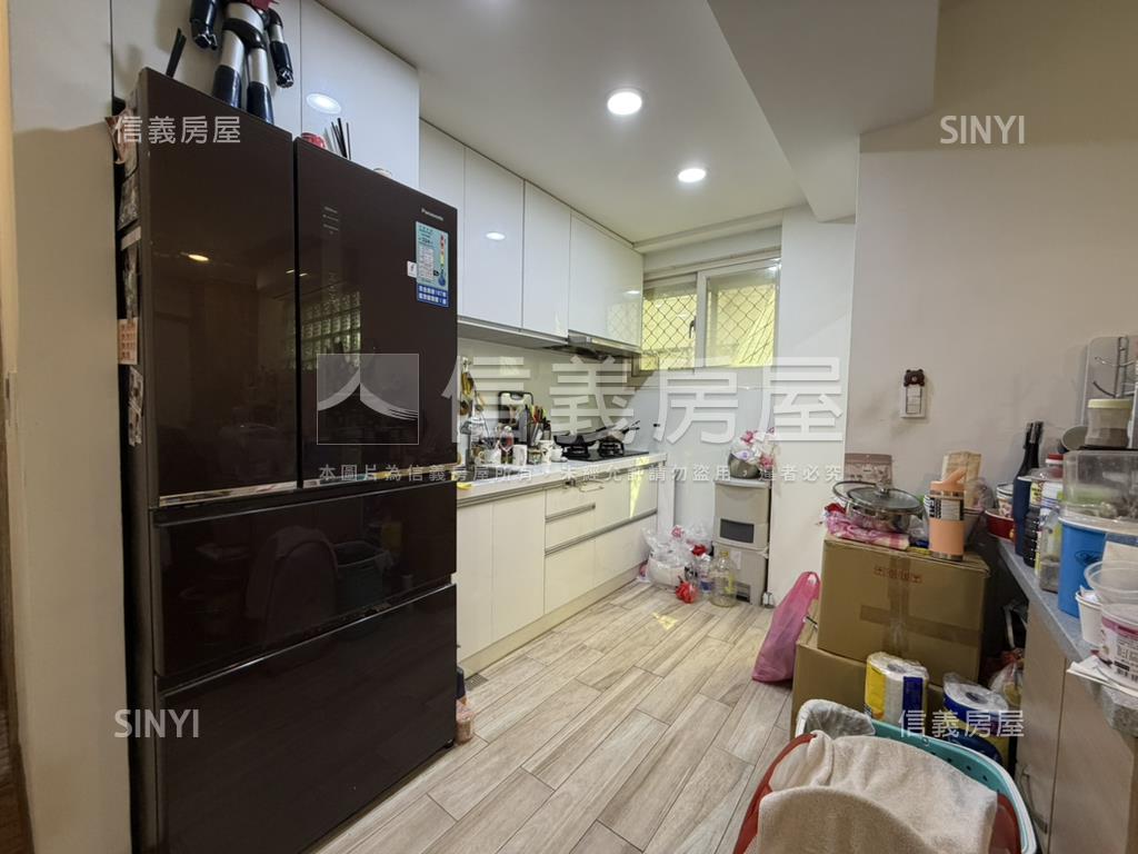 龍安龍門校園旁方正靓三房房屋室內格局與周邊環境