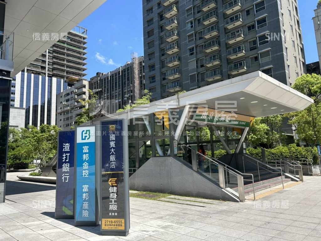 復興南京角窗金店房屋室內格局與周邊環境