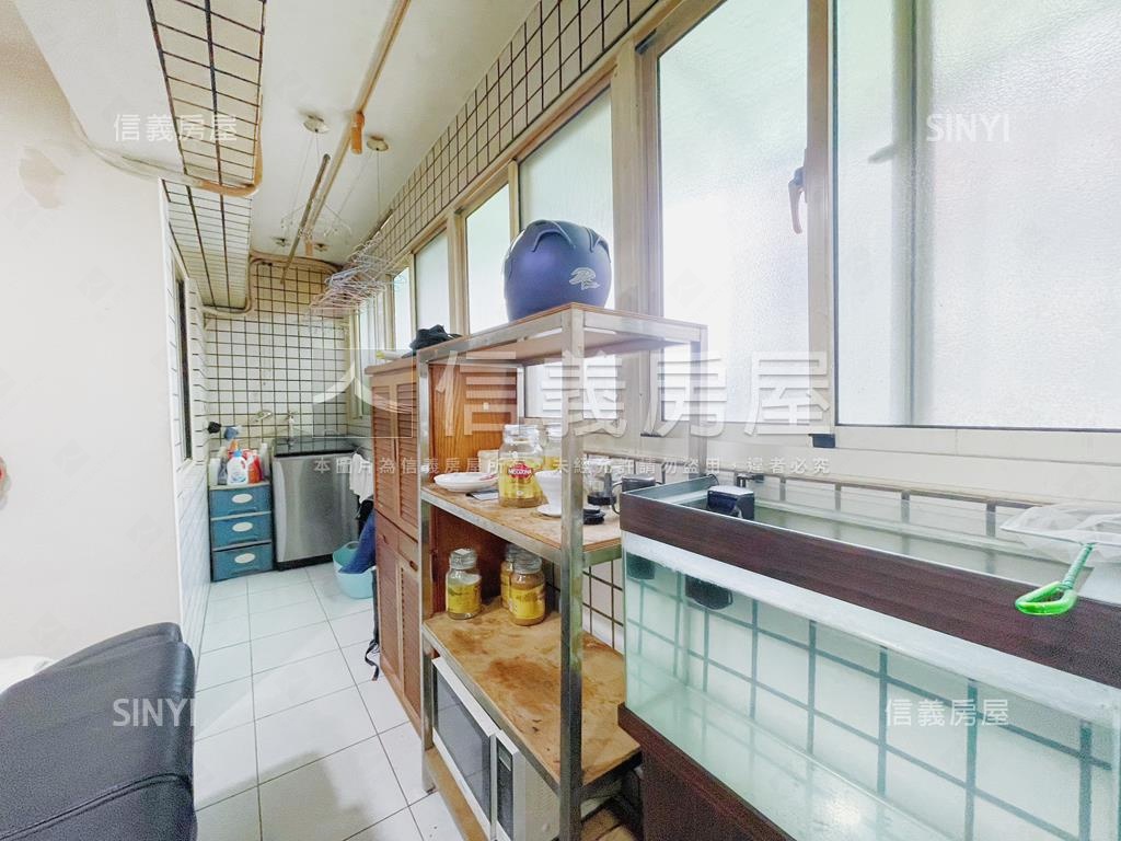滿庭芳雙衛開窗＊飛閣流丹房屋室內格局與周邊環境