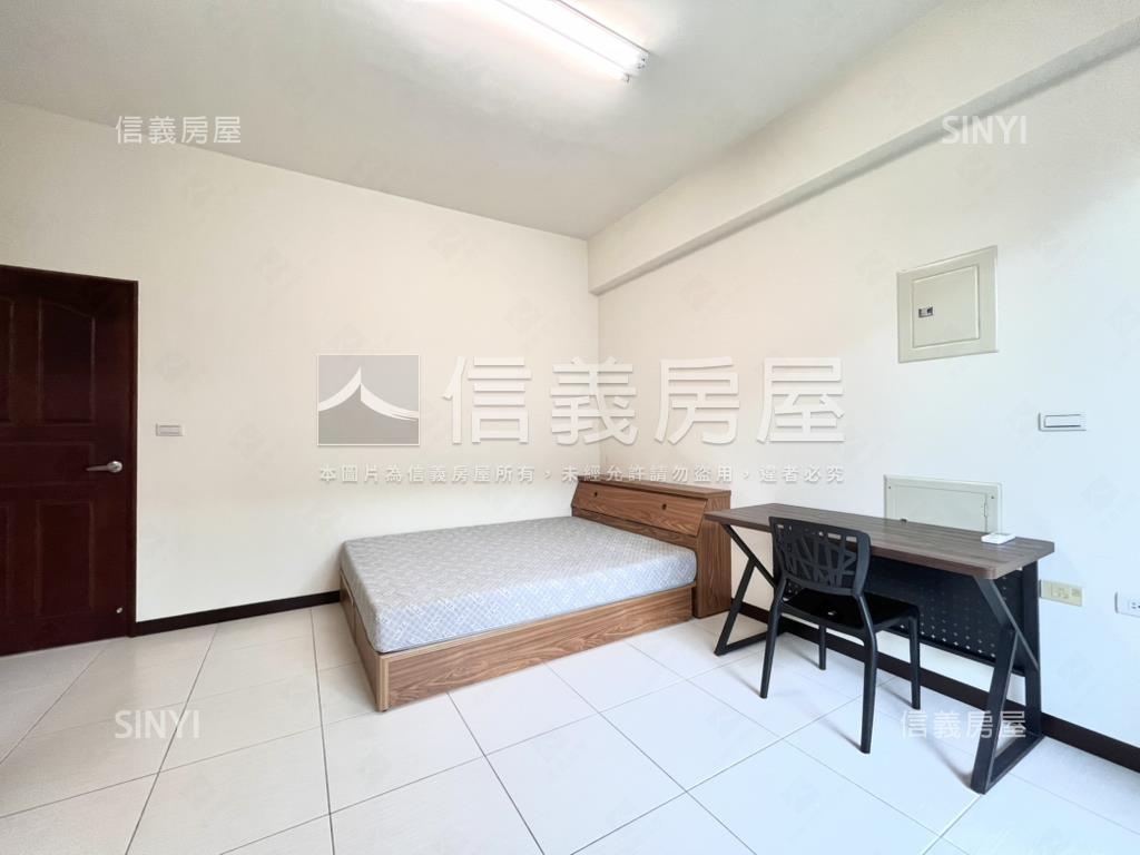 近南科間間套房傳統美墅房屋室內格局與周邊環境