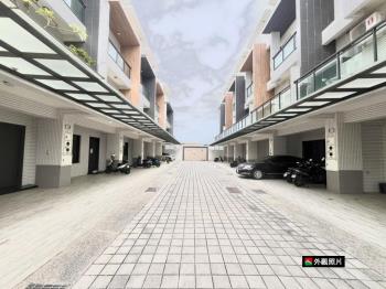 近南科間間套房傳統美墅