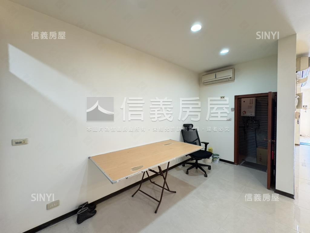 中央新村一層一戶四房車位房屋室內格局與周邊環境