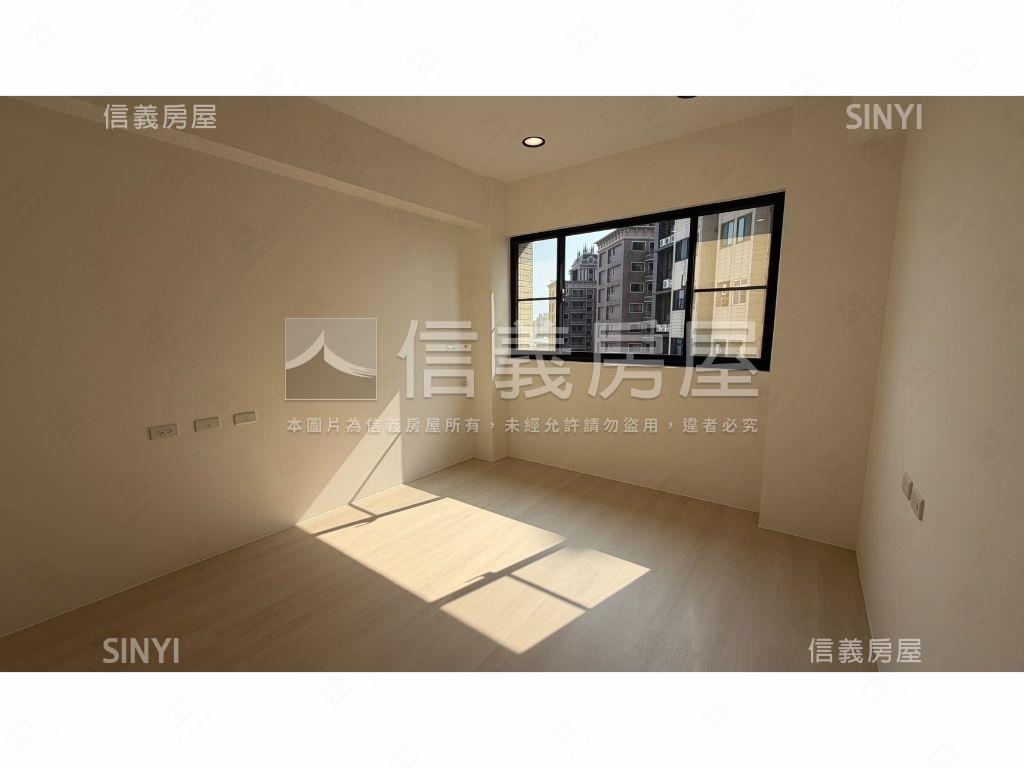 南崁精美三房車位房屋室內格局與周邊環境