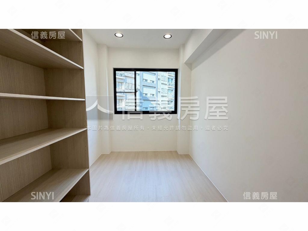 南崁精美三房車位房屋室內格局與周邊環境