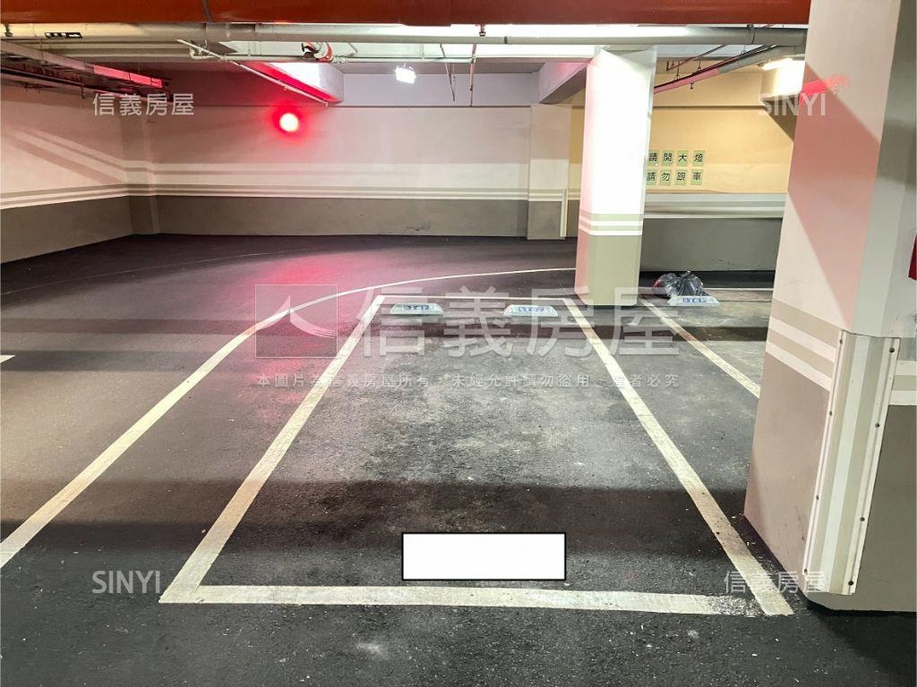 竹城富良野三房車位房屋室內格局與周邊環境