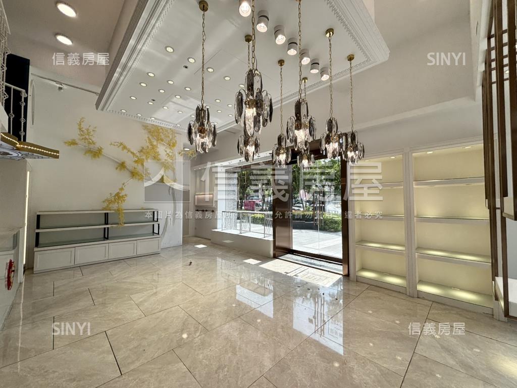 遠雄大面寬三角窗金鑽店面房屋室內格局與周邊環境