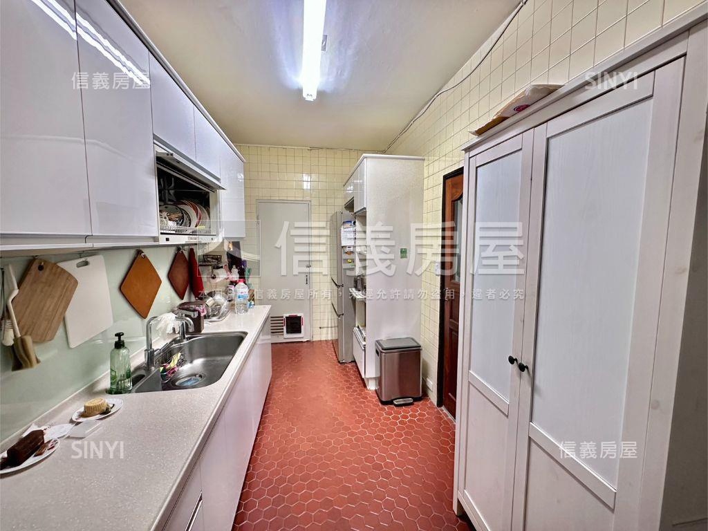 ★專任★中央路一樓大庭院房屋室內格局與周邊環境