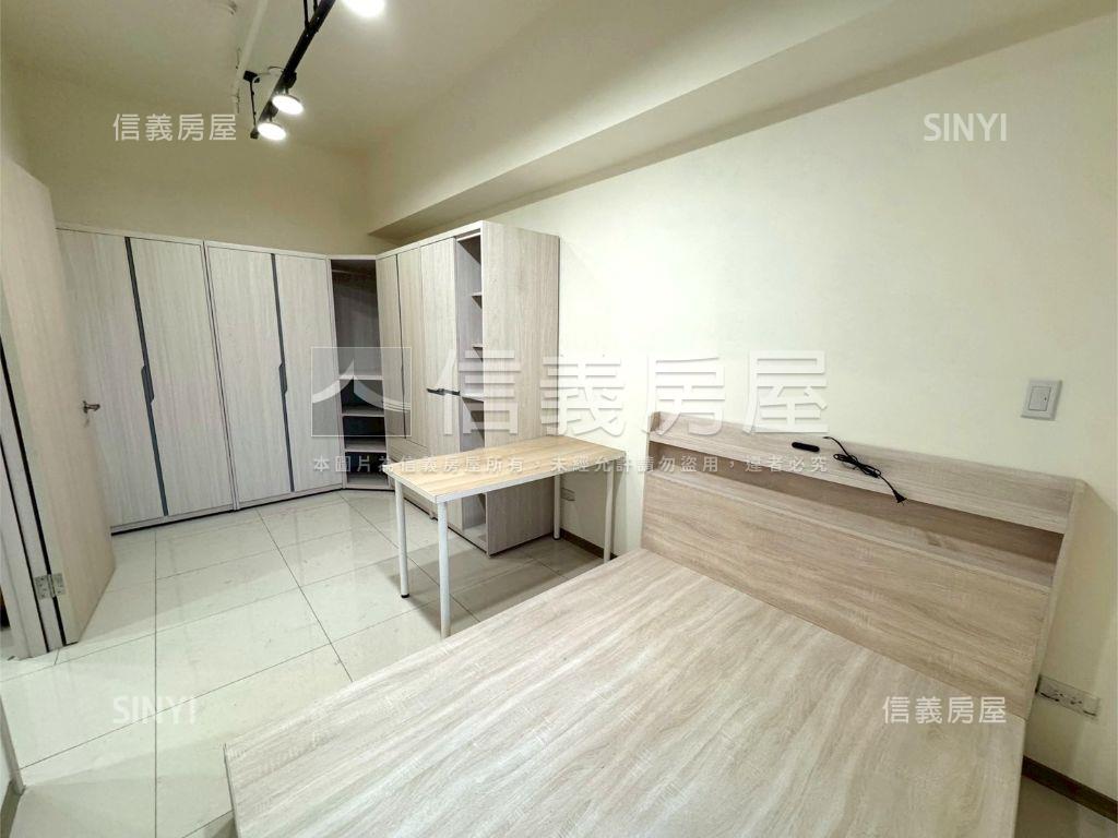 仰星殿頂樓｜兩房平面車位房屋室內格局與周邊環境