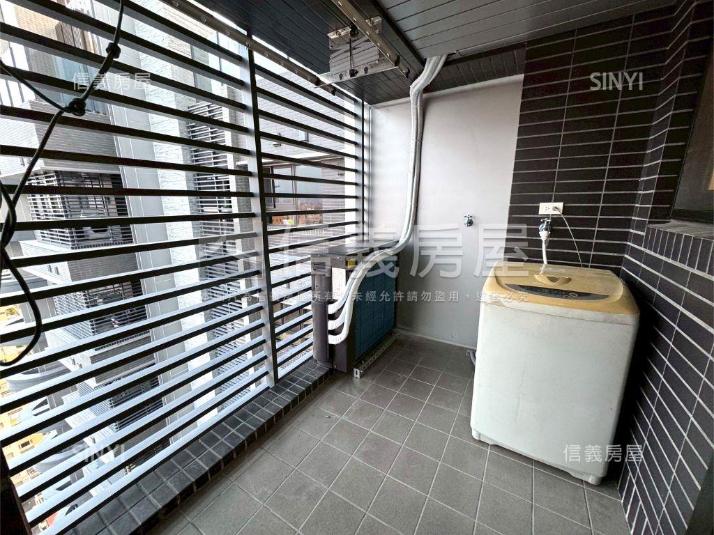 仰星殿頂樓｜兩房平面車位房屋室內格局與周邊環境