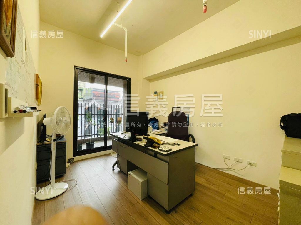 德鑫ＭＩＴ獨立露臺戶悠哉房屋室內格局與周邊環境