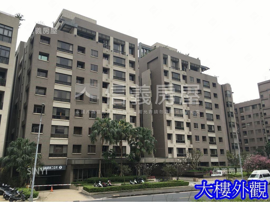 重劃河景２房大車位房屋室內格局與周邊環境