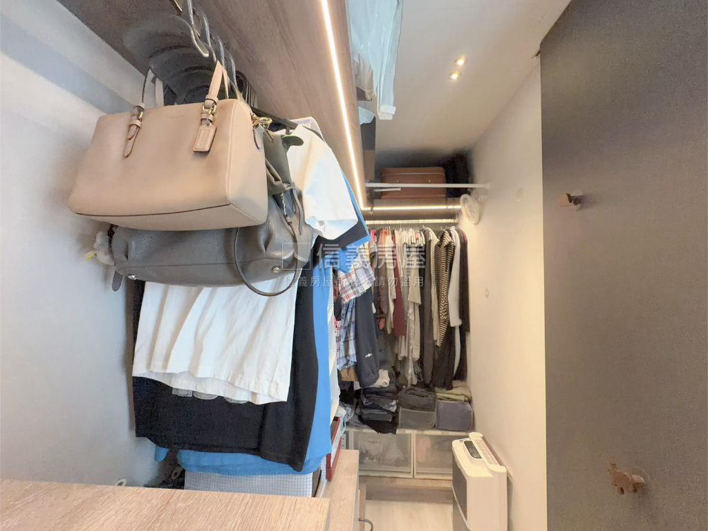 忠孝大院美妝高樓兩房車位房屋室內格局與周邊環境