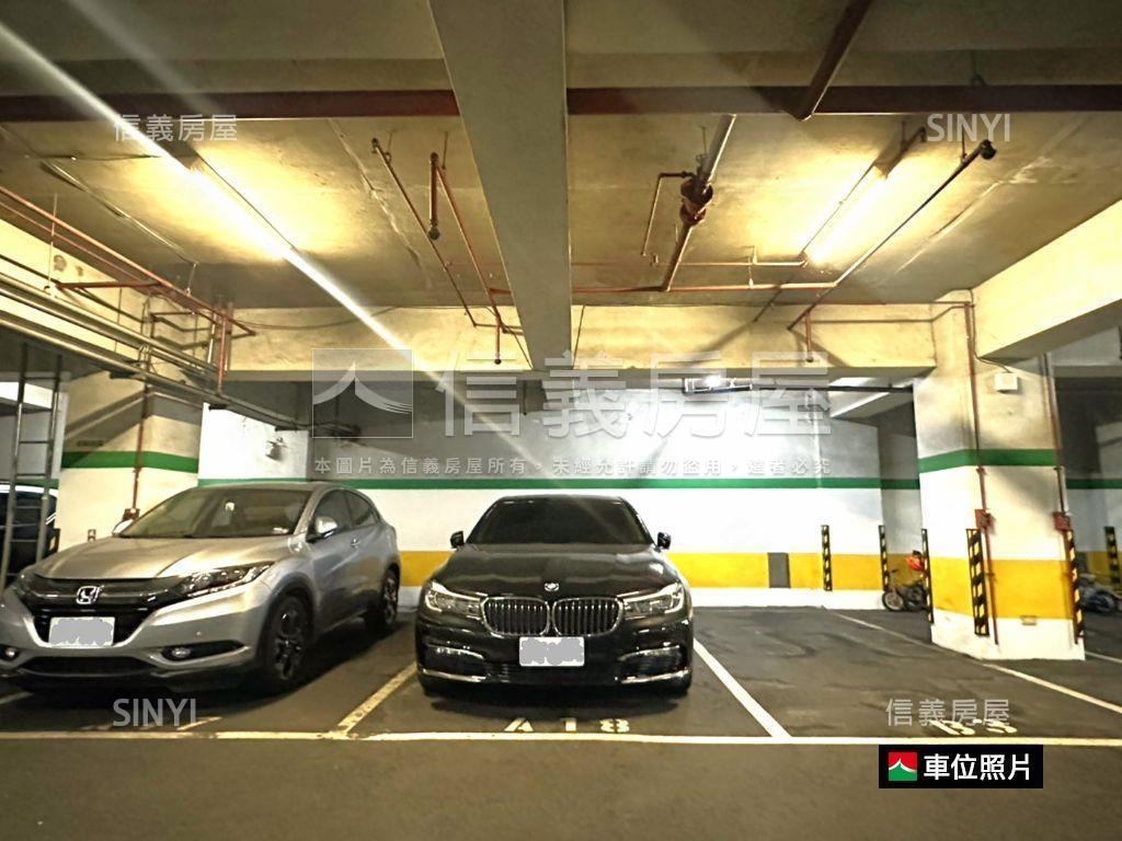 新光奇岩傑仕堡四房車位房屋室內格局與周邊環境