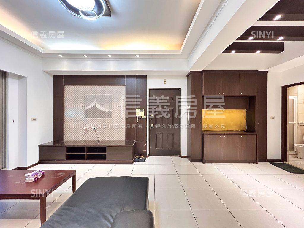 仙境傳說四房車位房屋室內格局與周邊環境