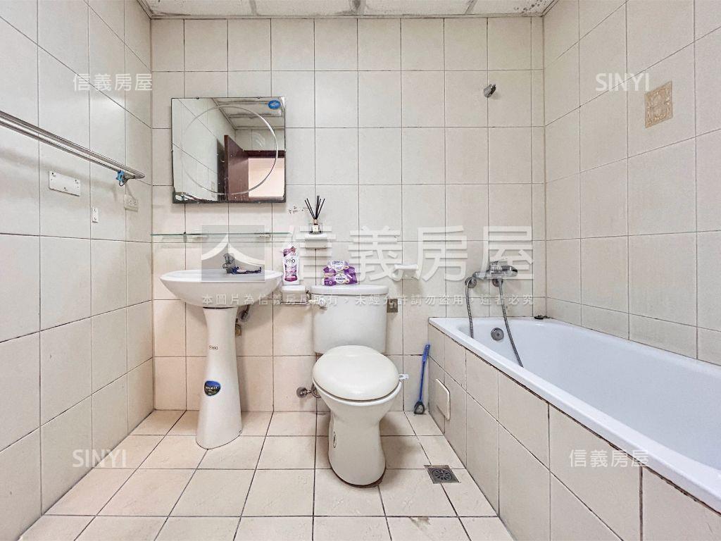 仙境傳說四房車位房屋室內格局與周邊環境