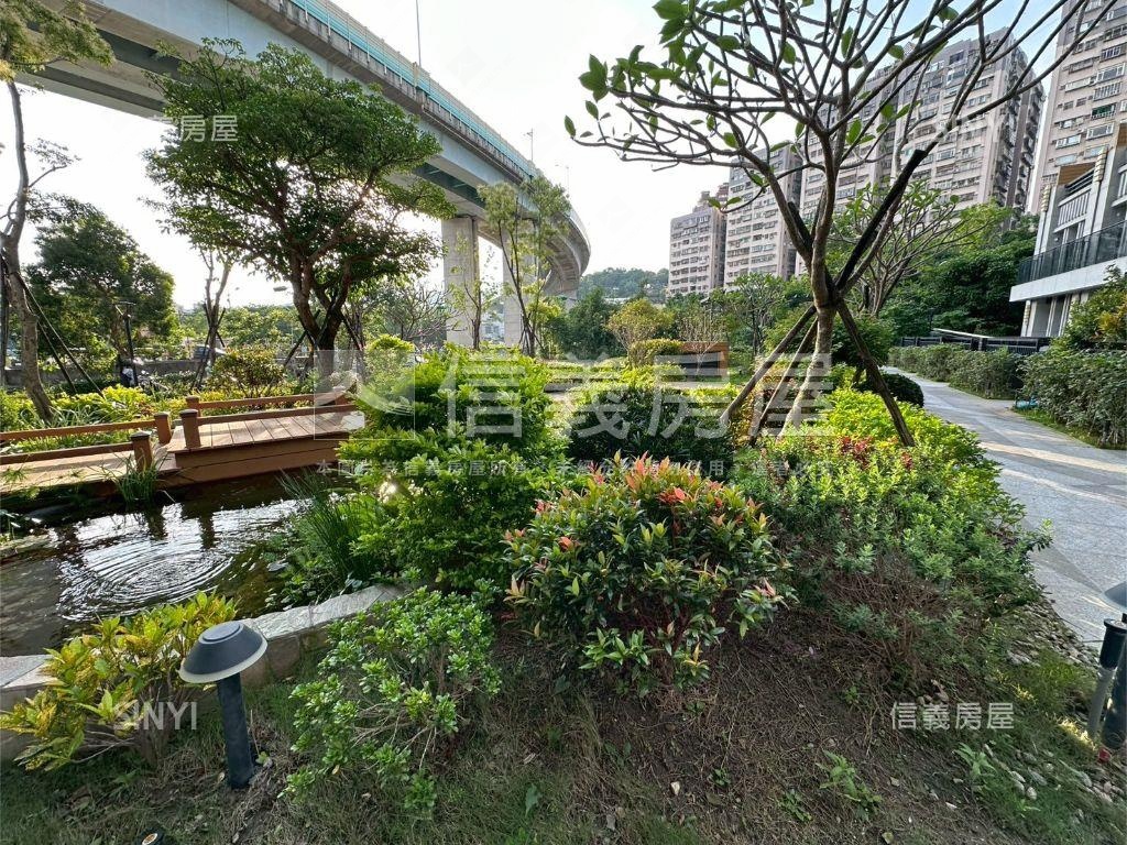青森伴月灣三房車位房屋室內格局與周邊環境