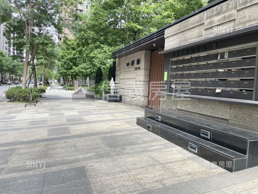四季館美屋房屋室內格局與周邊環境