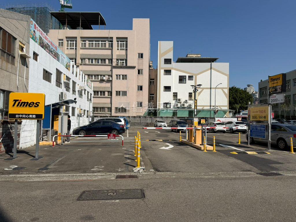 八期歐鄉翠平車大別墅房屋室內格局與周邊環境