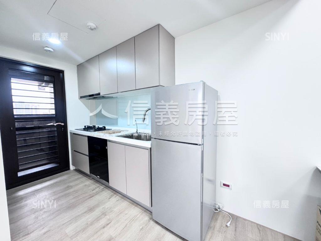 客運園區景觀發財兩房車位房屋室內格局與周邊環境