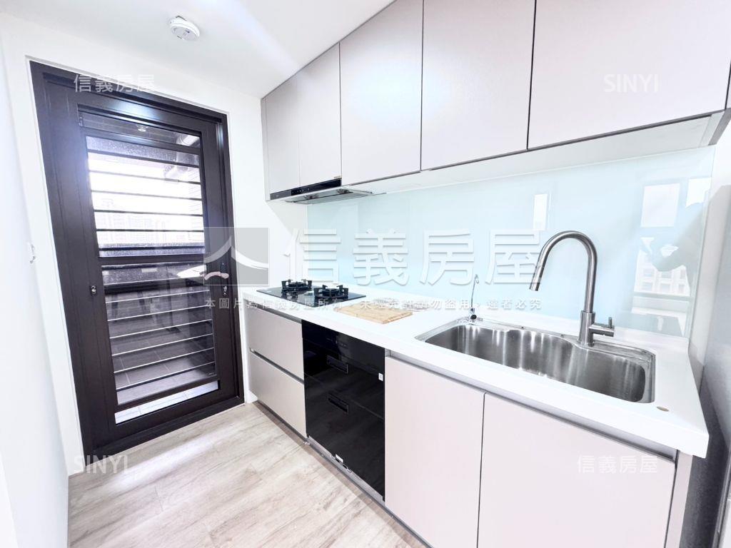 客運園區景觀發財兩房車位房屋室內格局與周邊環境