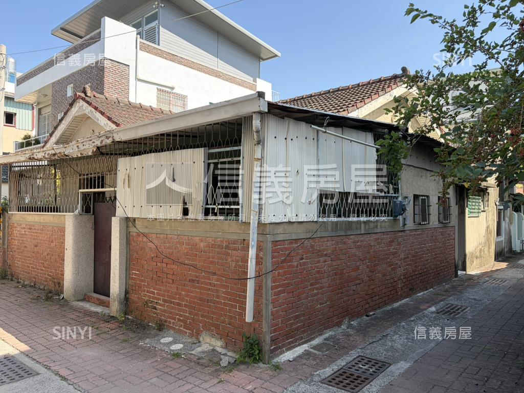 安平古堡邊間老厝房屋室內格局與周邊環境