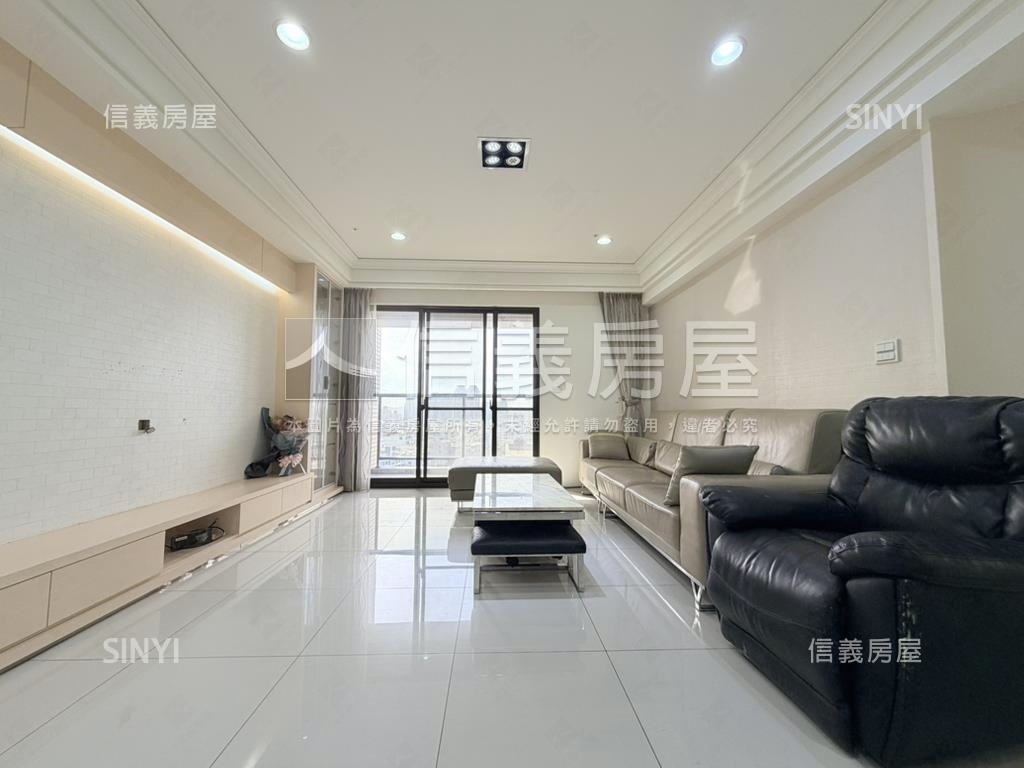 全民時代四房雙車位房屋室內格局與周邊環境