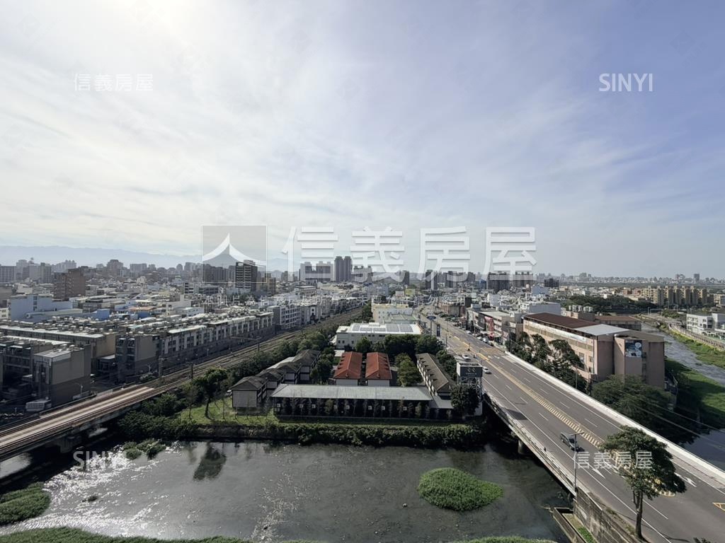 全民時代四房雙車位房屋室內格局與周邊環境