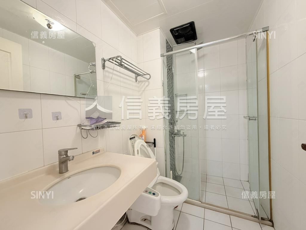 全民時代四房雙車位房屋室內格局與周邊環境