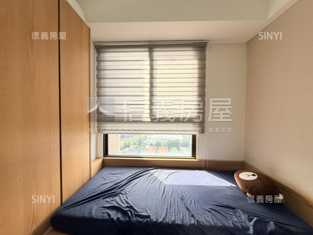 全民時代四房雙車位房屋室內格局與周邊環境