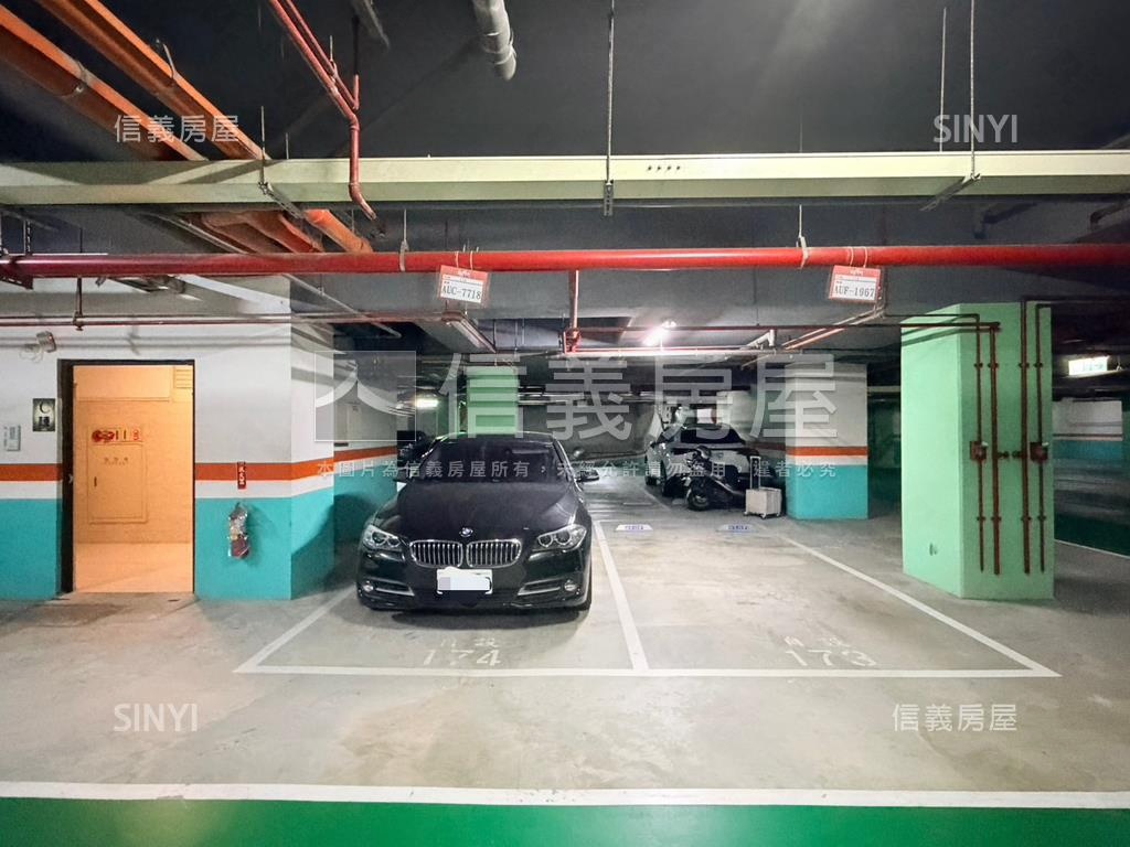 全民時代四房雙車位房屋室內格局與周邊環境