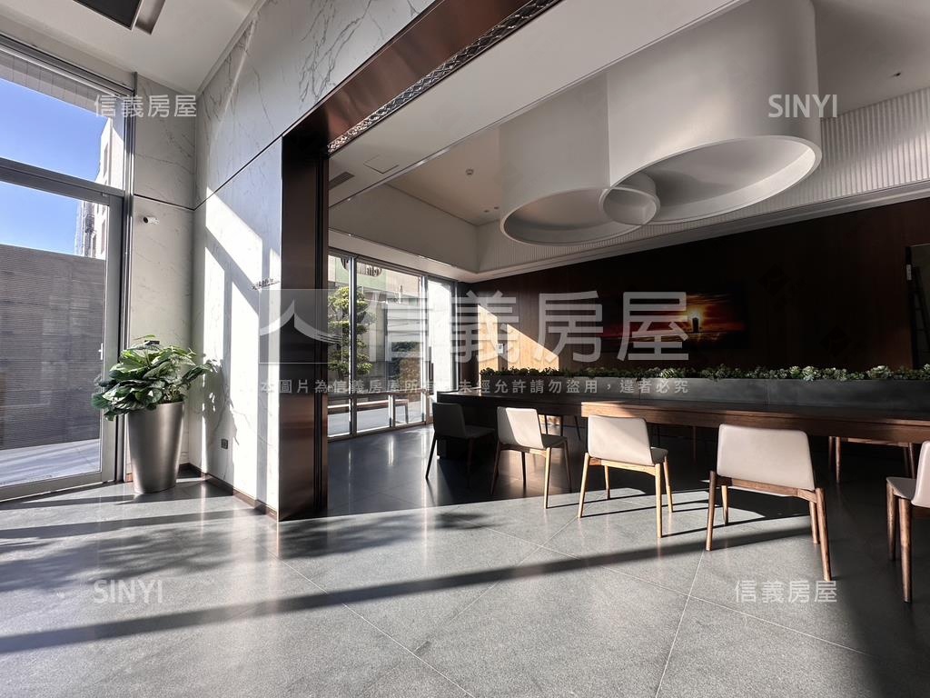 皇龍雲鼎｜藏景雙車名邸房屋室內格局與周邊環境