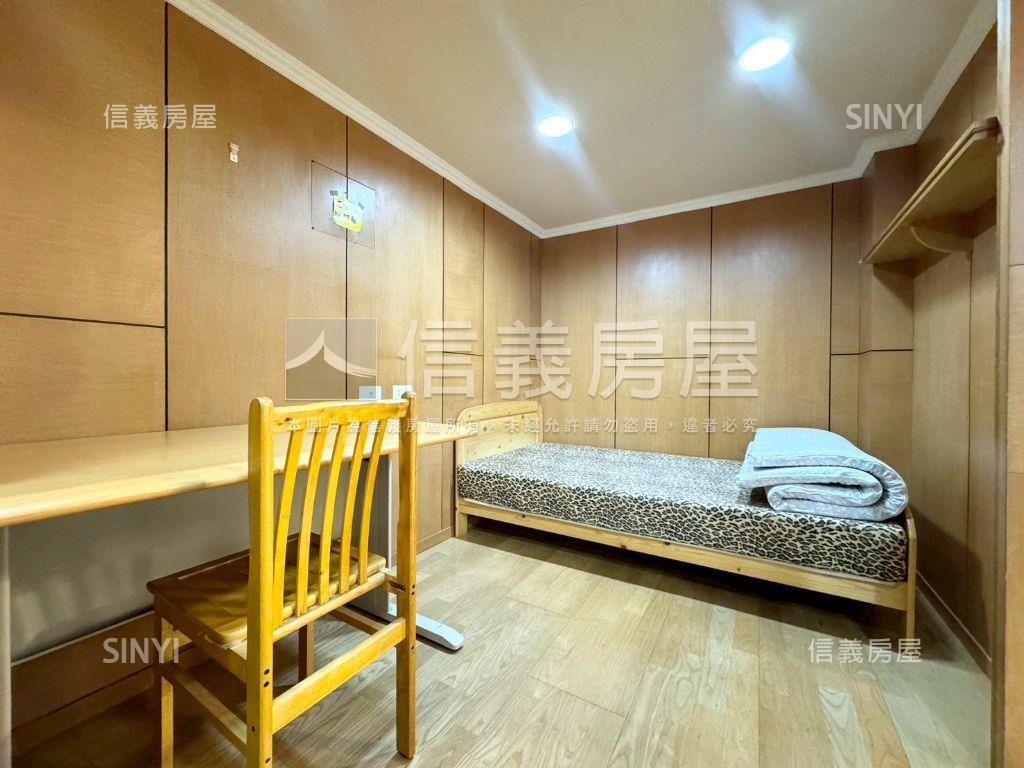 近體育公園二樓漂亮美宅房屋室內格局與周邊環境