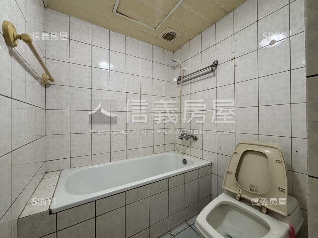 淡江豪景低總價三房房屋室內格局與周邊環境