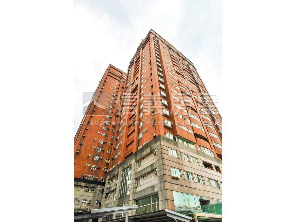 淡江豪景低總價三房房屋室內格局與周邊環境