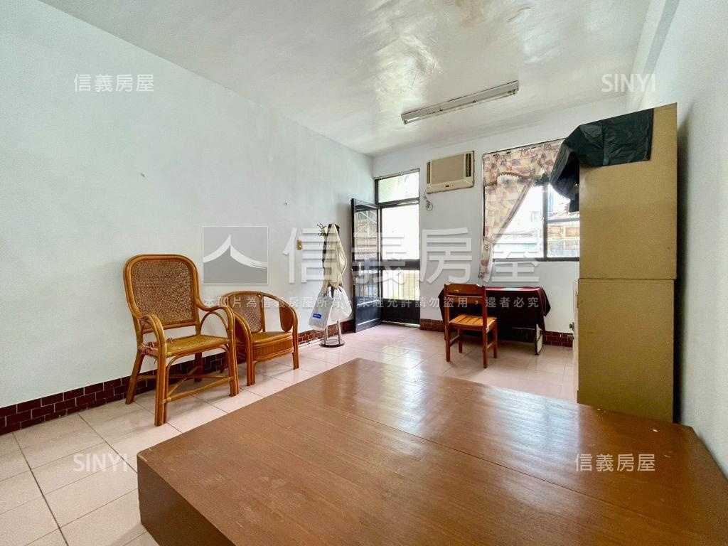 近鳳山捷運溫馨成家透天房屋室內格局與周邊環境