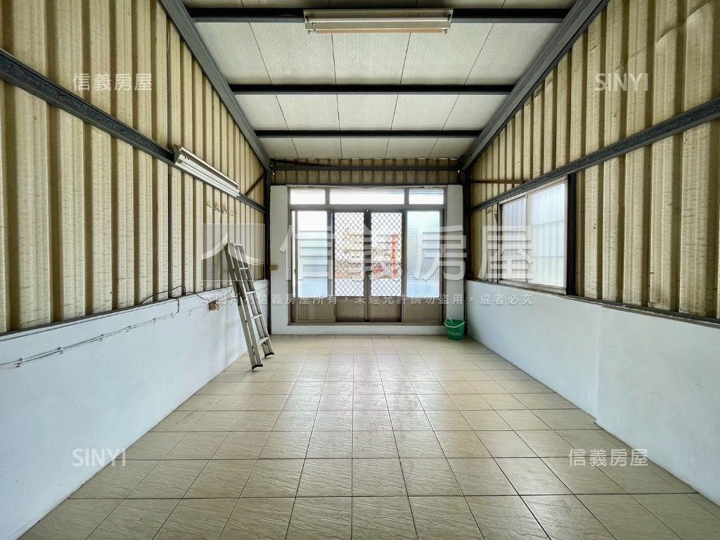 近鳳山捷運溫馨成家透天房屋室內格局與周邊環境